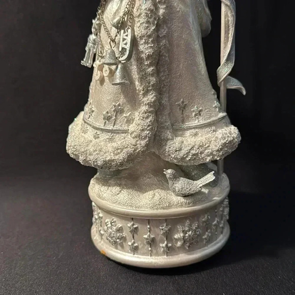 Vintage Old World Santa Music Box from San Francisco Music Box Company - Picture 4 of 12